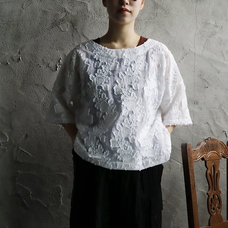 .less cut jacquard blouse (white)