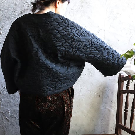 TOWAVASE silk quilt jacket (black)