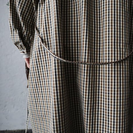 R&D.M.Co- ROBINSON'S check gather sleeve dress (brown)