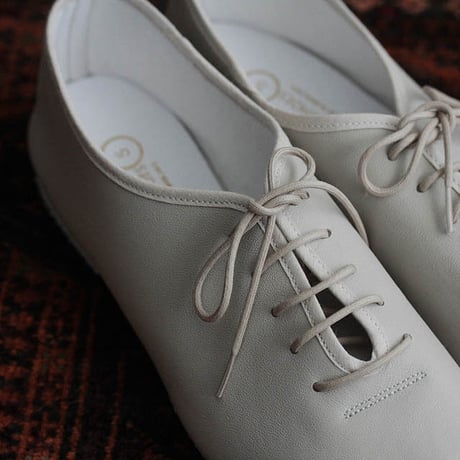 CATWORTH  jazz shoe (cream)