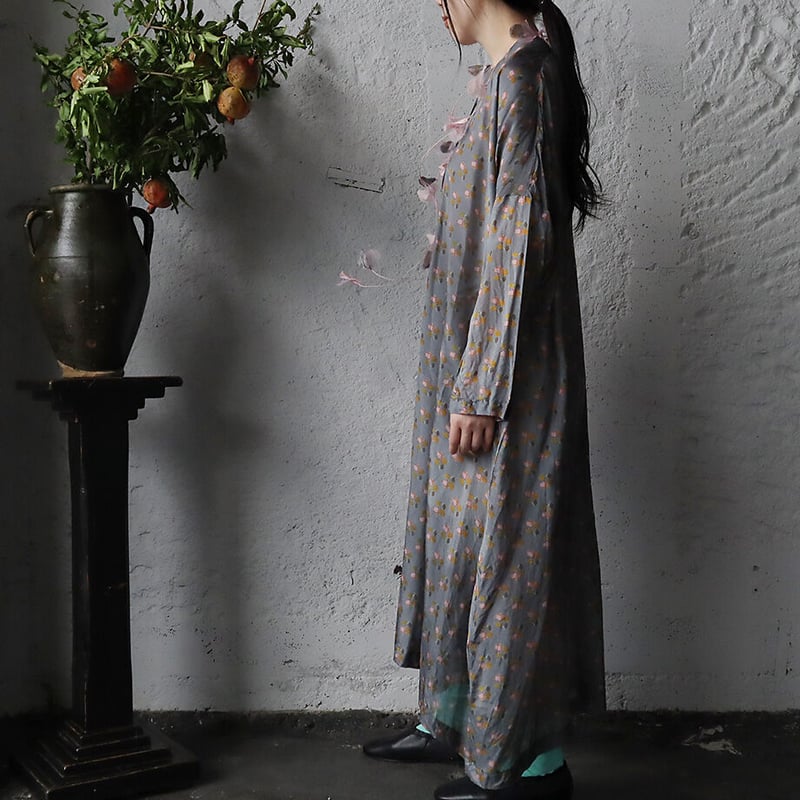 TOWAVASE Sarasa dress Louis (gray) | nii-B | WE TOWAVASE Sarasa dress Louis (gray) | nii-B | WE