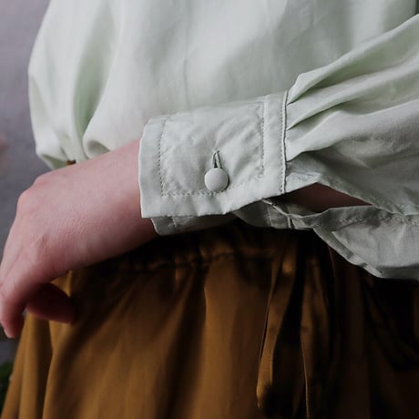 R&D.M.Co- silk pullover (pale green)