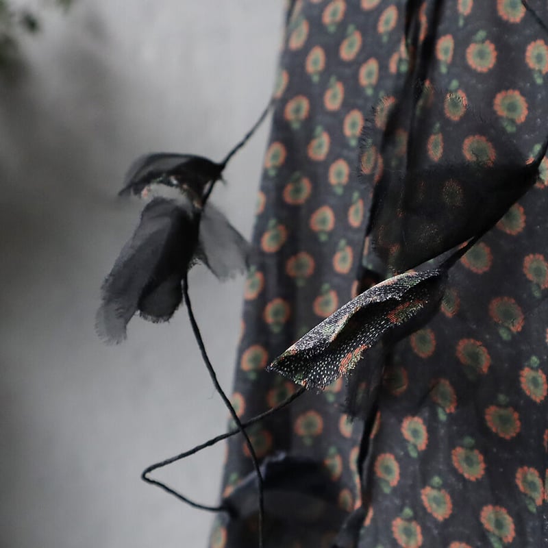 TOWAVASE Sarasa dress Leo (black) | nii-B | WEB