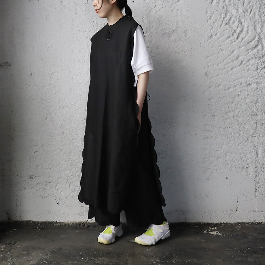 towavaseカシュクールvon voyageオールインワン黒 towavaseカシュクールvon voyageオールインワン黒 towavase