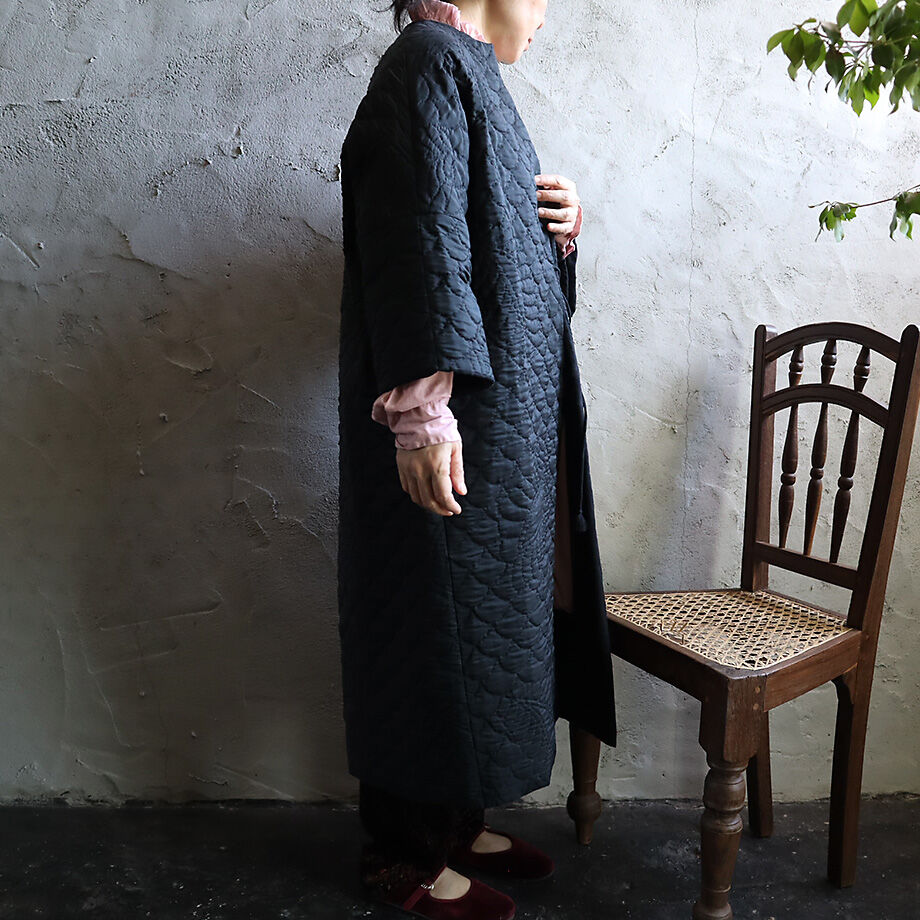 TOWAVASE silk quilt robe (black) | nii-B | WEBSHOP