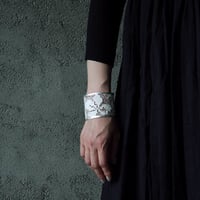 MAISON RUBUS. recollection lace bangle(silver)