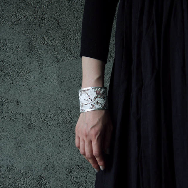 MAISON RUBUS. recollection lace bangle(silver) MAISON RUBUS. recollection lace bangle(silver)