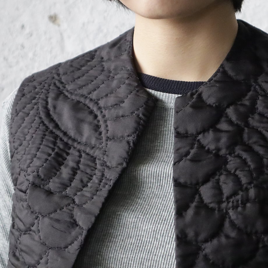 TOWAVASE silk quilt vest (black) | nii-B | WEBSHOP