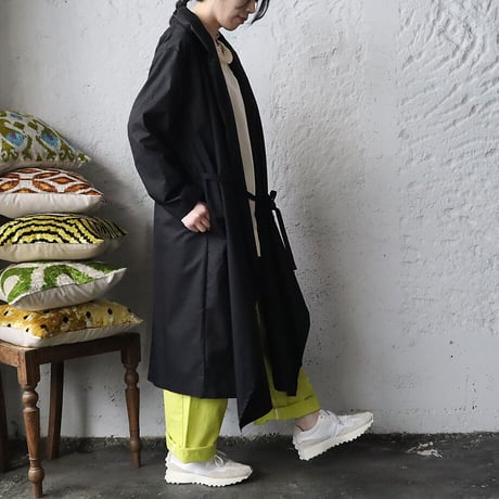 .less robe coat (black)