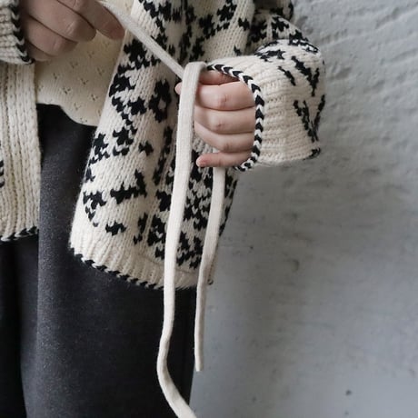TOWAVASE Panier de fleurs cardigan (black)