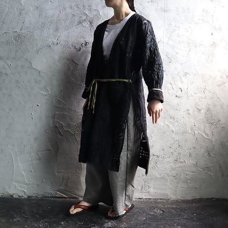 saruche hand cutwork long jacket (black)