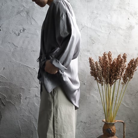 TOWAVASE Volant silk short robe (light gray)
