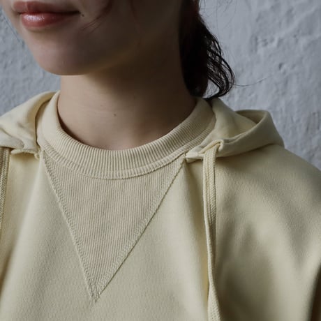 ànuke over sweat parka (cream)