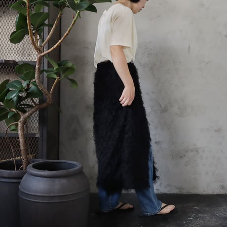 .less wrap skirt (black)