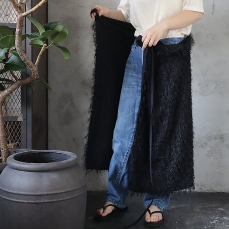 .less wrap skirt (black)