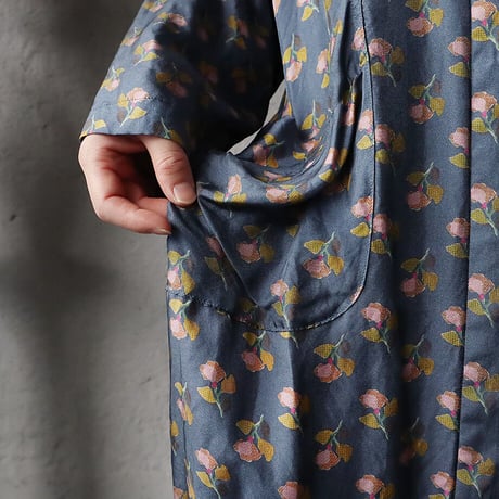 TOWAVASE sarasa silk robe Louis (navy)