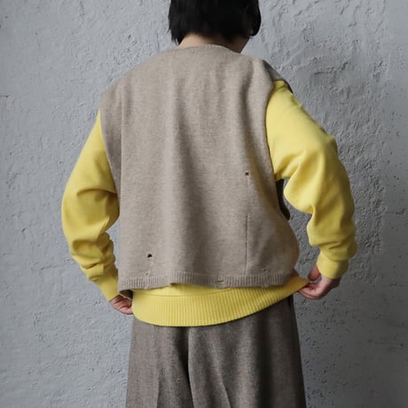 RYU KAGA damaged knit vest (beige)