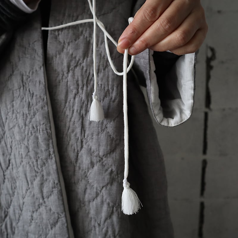 towavase カディコットン キルトローブ　ホワイト Hand Embroidery Quilt Robe (Velvet Gray) −Permanent TOWAVASE