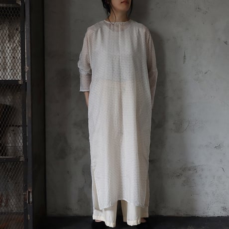 Tabrik  komongara one piece (offwhite)