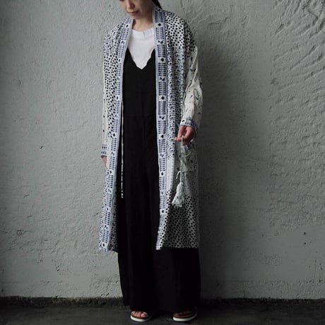 TOWAVASE ceramic blue robe