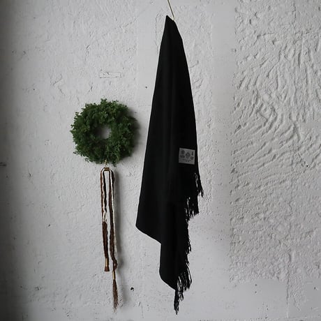 R&D.M.Co-  wool blanket  (offwhite / black)
