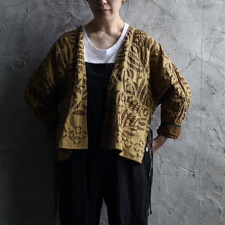 saruche hand cutwork short jacket (dark chai)