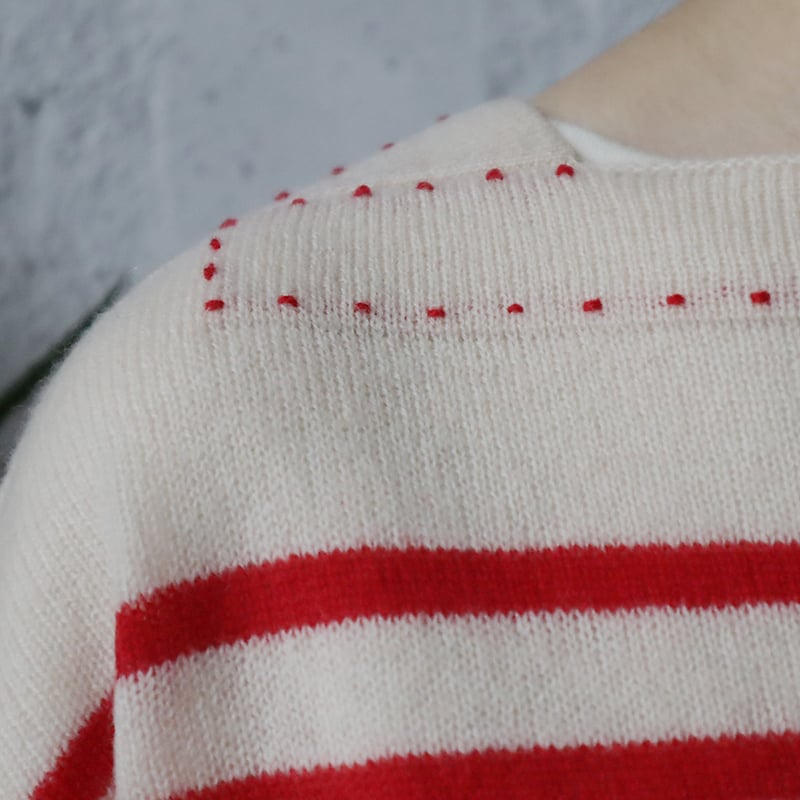 TOWAVASE Basque pullover (ivory x red) | nii-B