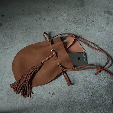 chiihao   round pochette camel