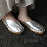 M Tulip leather Slip-on sandals (silver)
