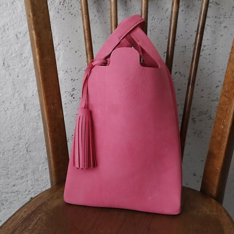 chiihao conveni bag (SS) with tassel pink