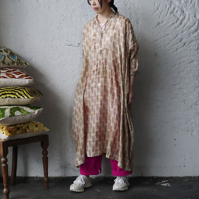 TOWAVASE Sarasa dress Charlie (camel) | nii-B |