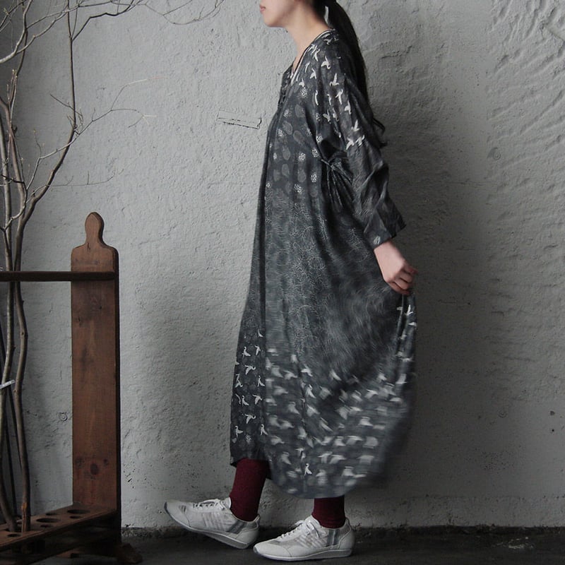 TOWAVASE Sarasa dress (black) | nii-B | WEBSHOP