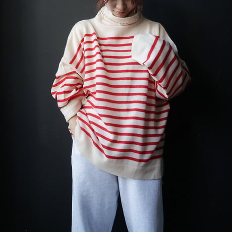 TOWAVASE Basque pullover (turtleneck)
