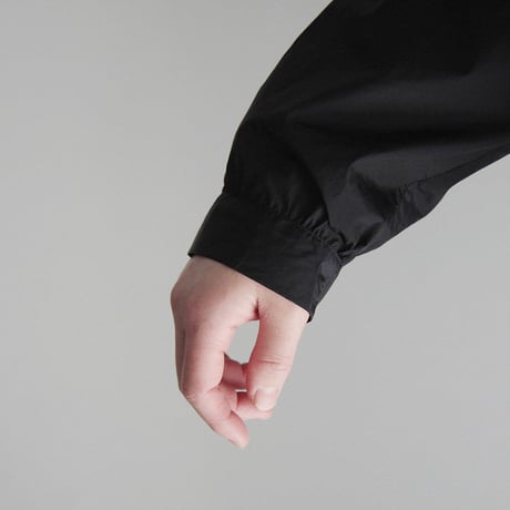 Honnete nylon blouse (black)