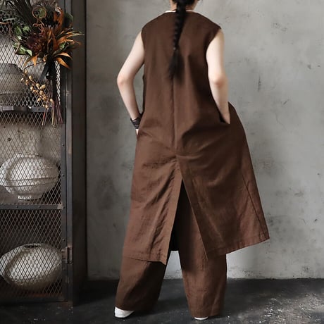 .less jacquard long  gilet (brown)