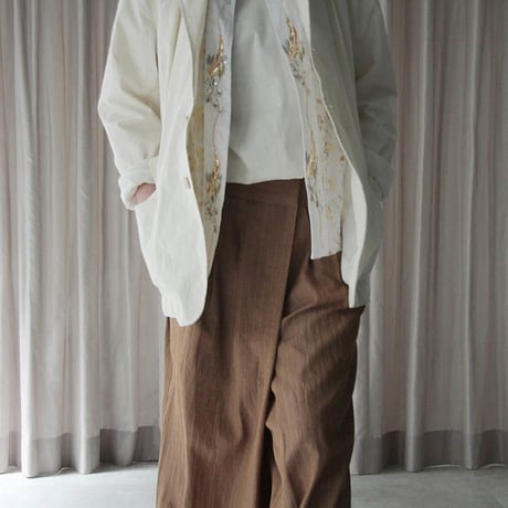 TOWAVASE Noix vest (White x gold)