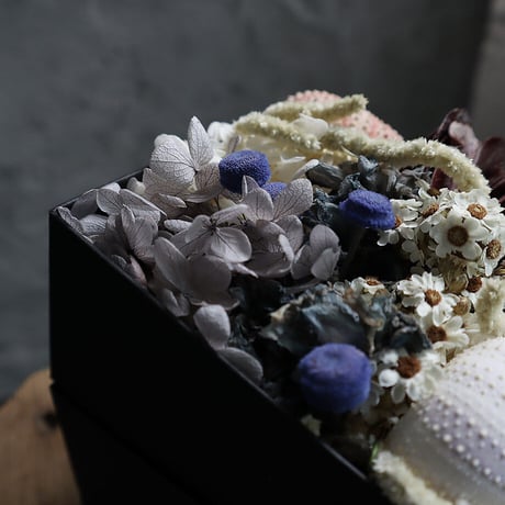 sea urchin shell box flower