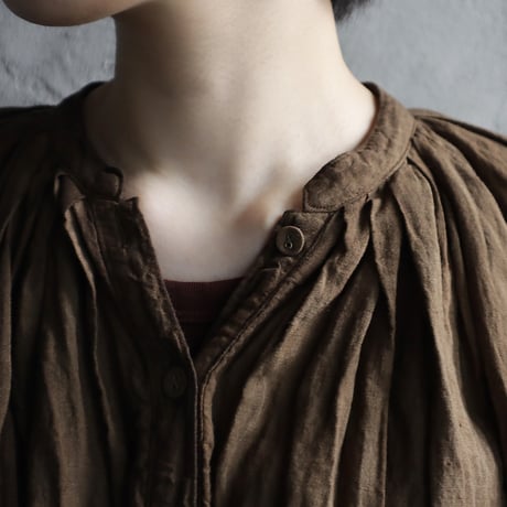 Tabrik linen puff blouse (doro-zome)