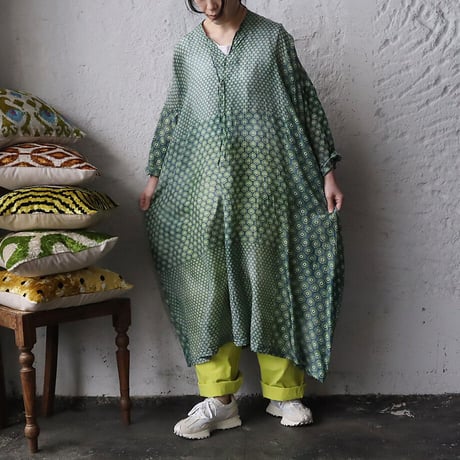 TOWAVASE Sarasa dress Jad (green)