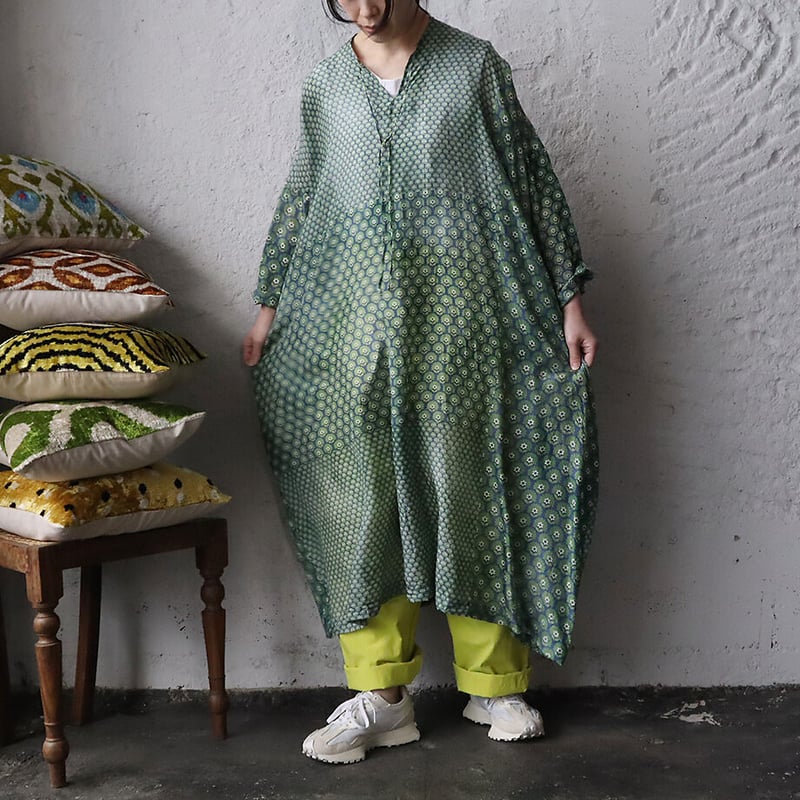 TOWAVASE Sarasa dress Jad (green) | nii-B | WEB TOWAVASE Sarasa dress Jad (green) | nii-B | WEB