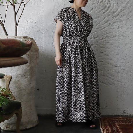 NOTA sicily dress sleeveless (tile print)
