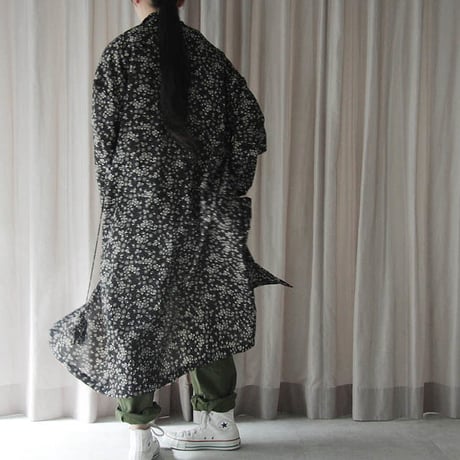 TOWAVASE Noix silkrobe (black)