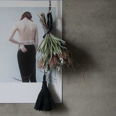 tassel swag  (winter)
