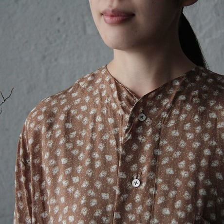 TOWAVASE Sarasa shirts dress (camel)