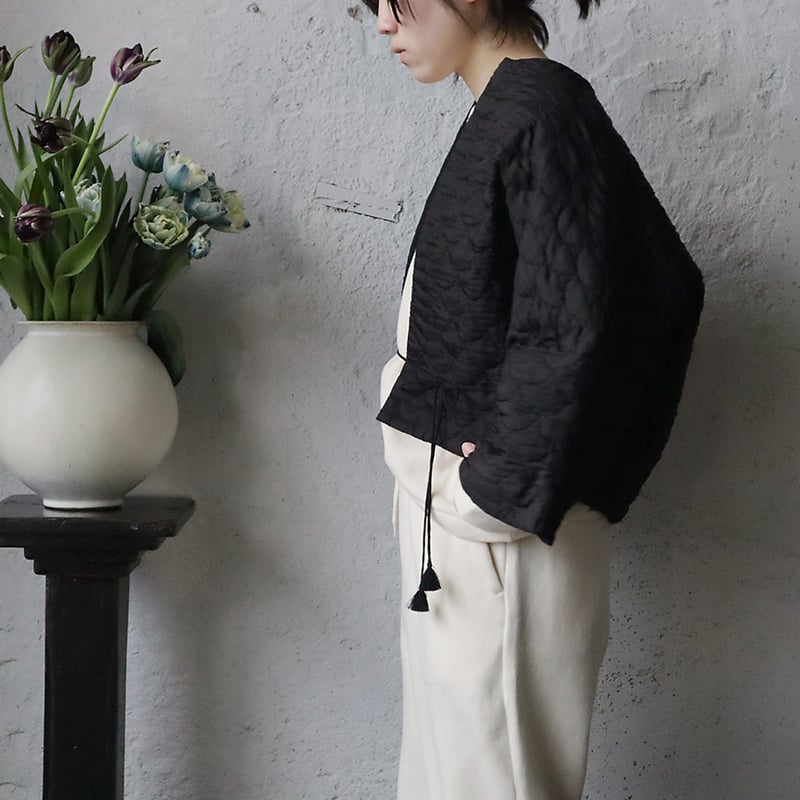 TOWAVASE silk quilt jacket (black) | nii-B | WE TOWAVASE silk quilt jacket (black) | nii-B | WE