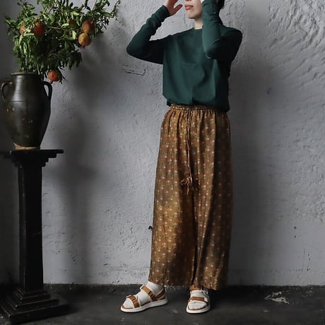 TOWAVASE sarasa silk pants Louis (camel)