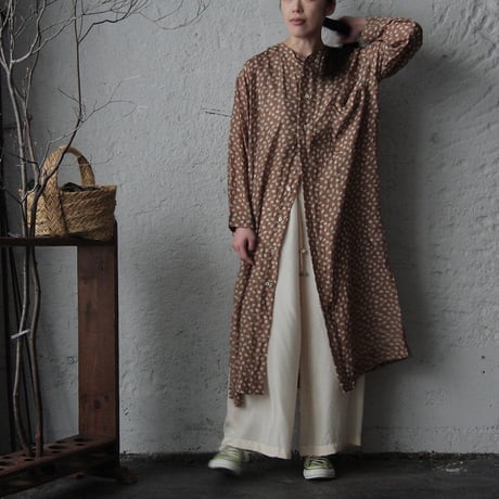 TOWAVASE Sarasa shirts dress (camel)
