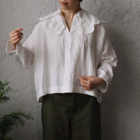 TOWAVASE Bon Voyage blouse (white)