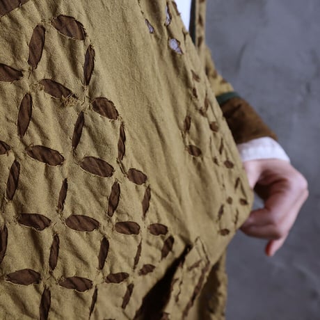 saruche hand cutwork long jacket (dark chai)