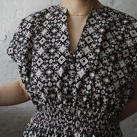 NOTA sicily dress sleeveless (tile print)